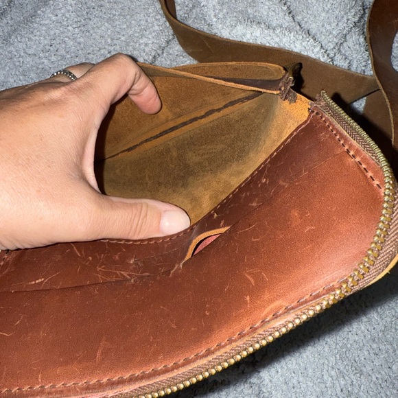 Classic Brown Leather Messenger Bag Set - Picture 10 of 11